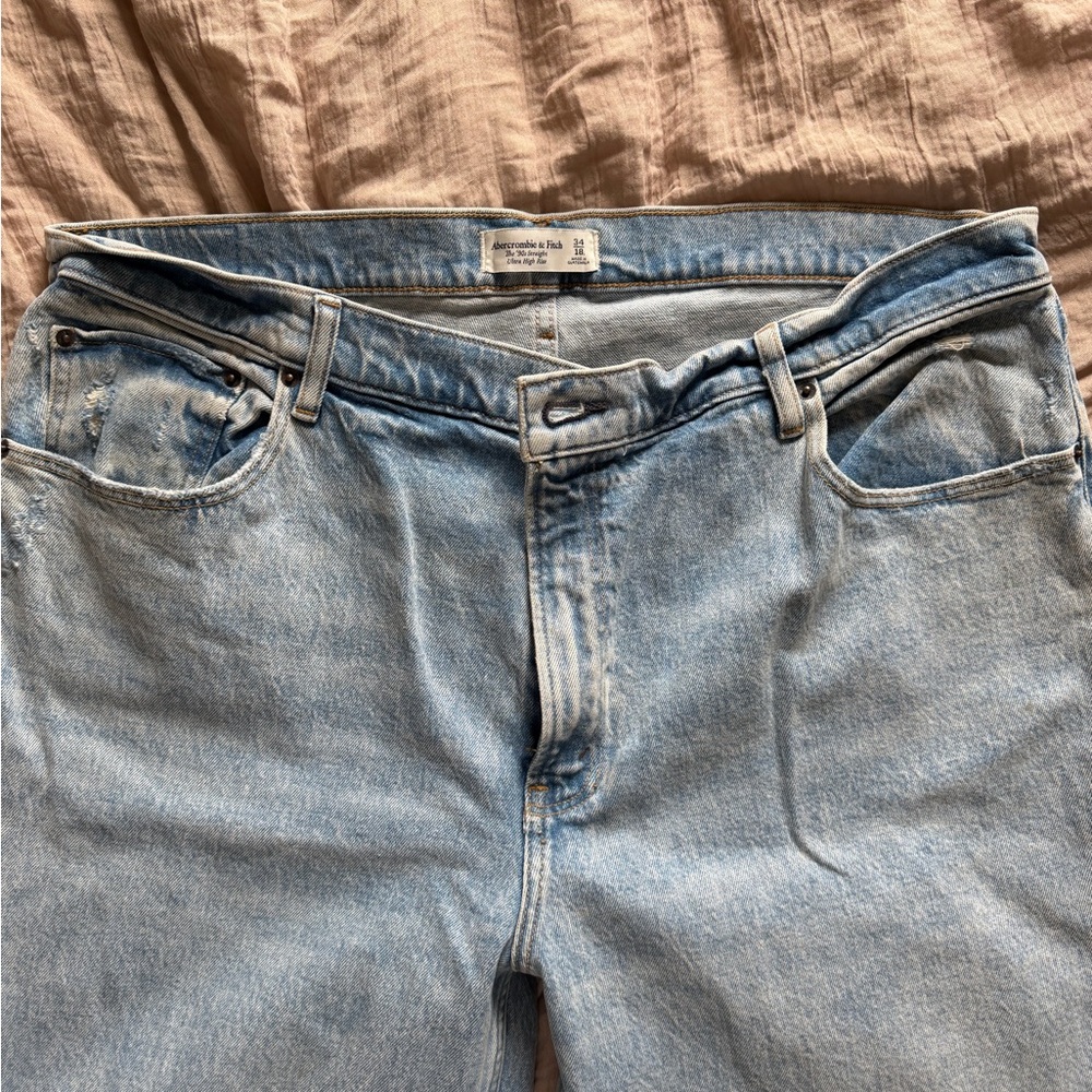 Abercrombie & Fitch Light Wash Straight Jeans